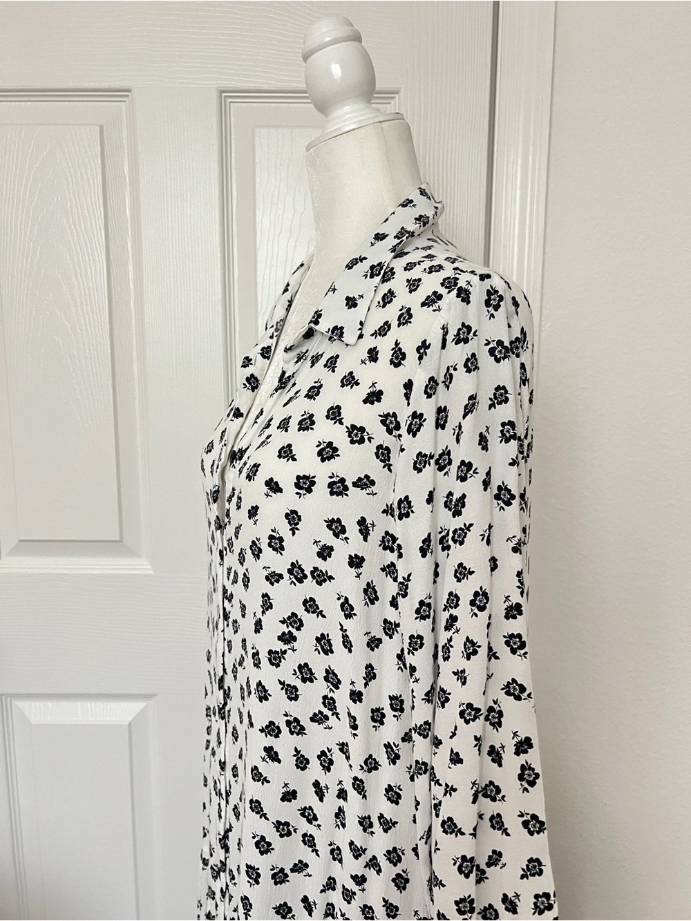 Zara White & Black Floral Midi Shirt Dress | Cottagecore | Fall Transition | M - Picture 6 of 9